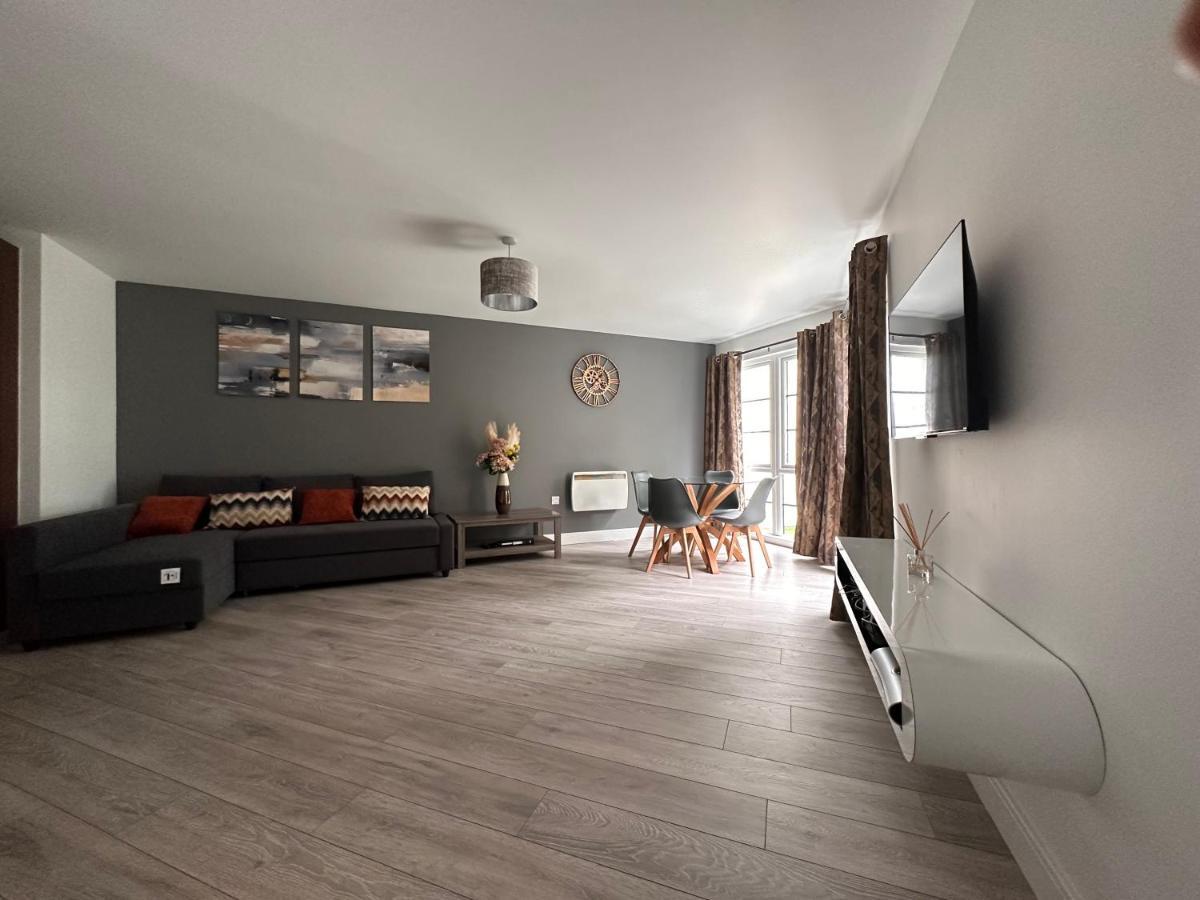 Luxury Apartments - Wallis Square, Farnborough Farnborough  Esterno foto