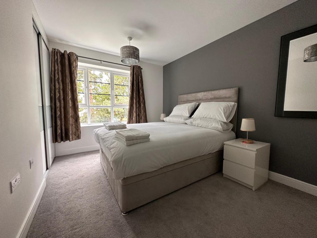 Luxury Apartments - Wallis Square, Farnborough Farnborough  Esterno foto