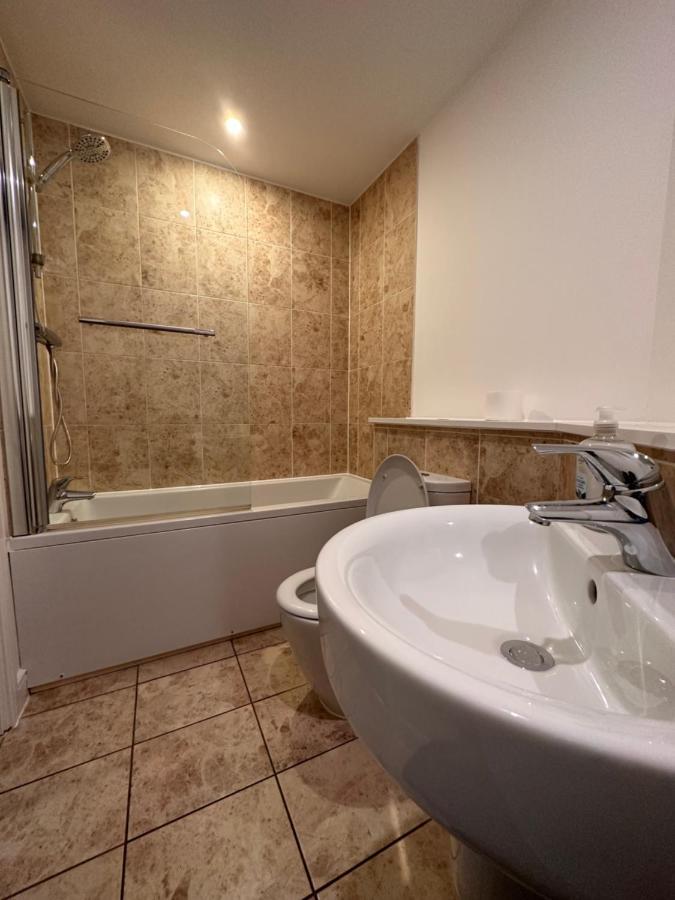 Luxury Apartments - Wallis Square, Farnborough Farnborough  Esterno foto